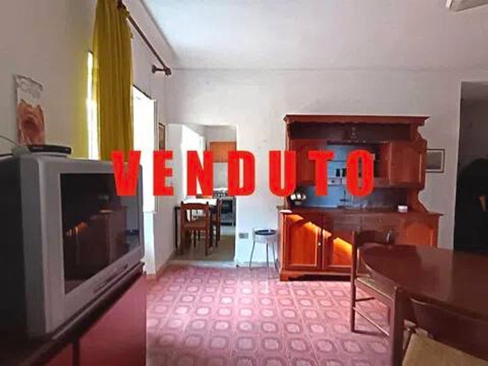 Appartamento trilocale in vendita in Via Cavour No Number, Centro, Rezzo