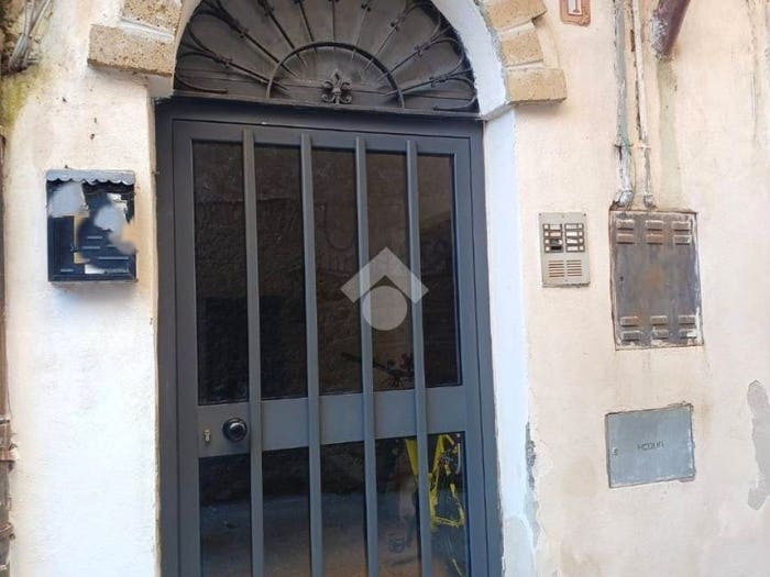 Appartamento trilocale in vendita in Vicolo S Pietro, Nepi