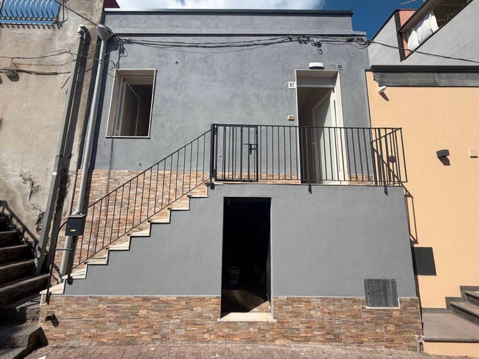Casa bilocale in vendita in Via Dietro Chiesa, Aci Trezza, Aci Castello
