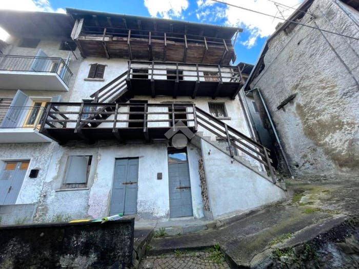 Casa con 6 locali in vendita in Via selvetta, Forcola