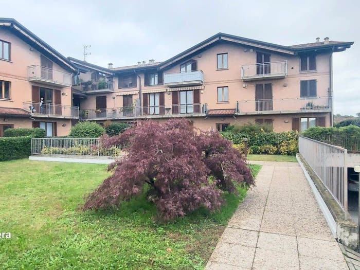 Appartamento trilocale in affitto in Via Alessandro Volta, Cadorago