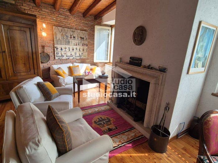 Appartamento trilocale in vendita in Lovere