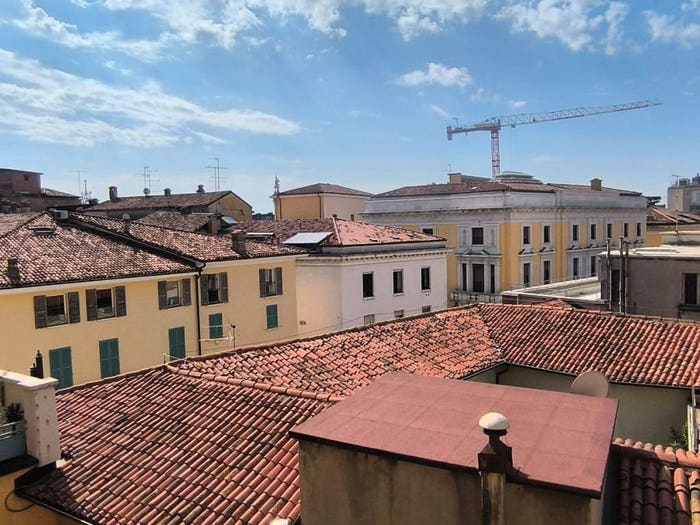 Appartamento con 6 locali in vendita in Loggia Garibaldi, Brescia