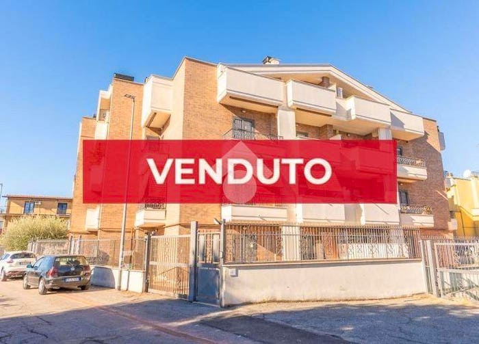 Appartamento con 5 locali in vendita in Via Borghesiana, Borghesiana, Roma