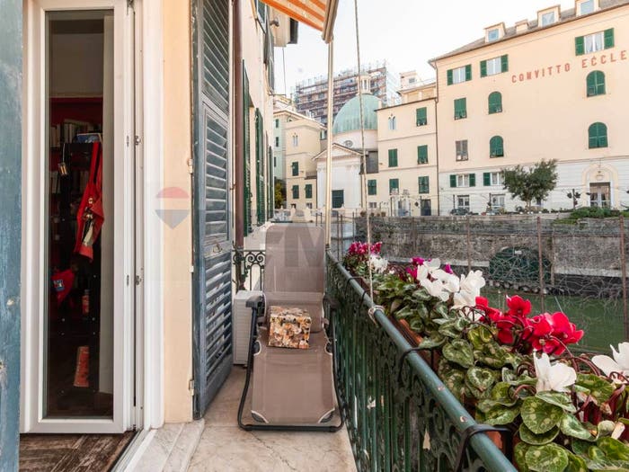 Appartamento con 6 locali in vendita in Via Di Montesano, Manin, Genova