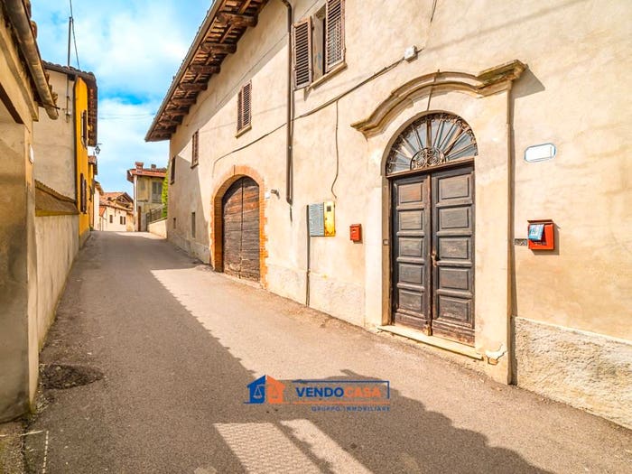 Casa quadrilocale in vendita in Via Millefiori, Centro, Novello