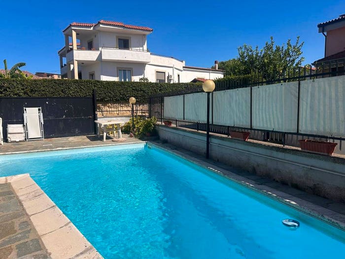 Casa con 6 locali in vendita in Via San Nullo, Licola Paese, Giugliano in Campania