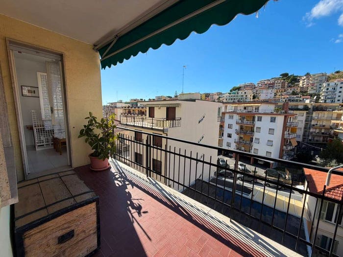 Appartamento trilocale in affitto in Via Lamarmora, San Martino Villetta, Sanremo