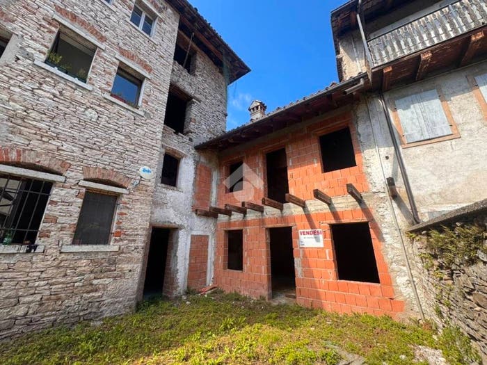 Casa trilocale in vendita in Via Roma, Centro, Arsiè