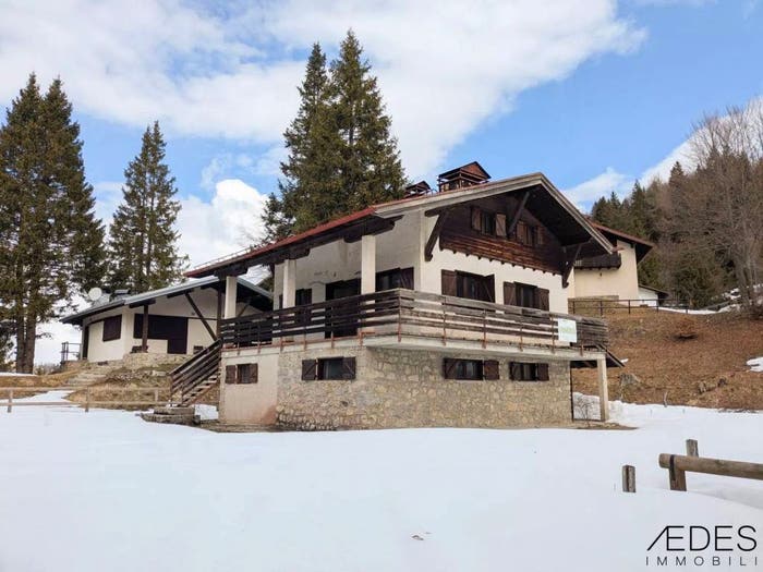 Casa con 6 locali in vendita in Via Mughè, Tremalzo, Ledro