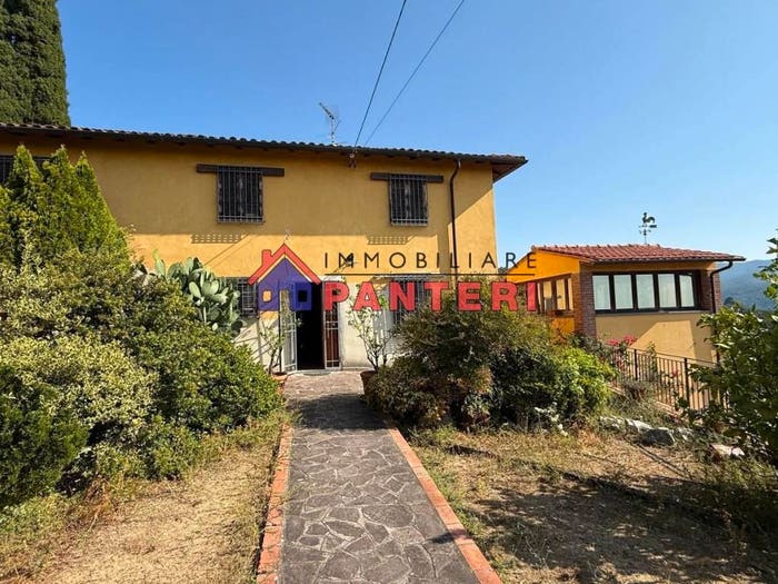 Casa con 6 locali in vendita in Via del Monte Est, Collodi Ponte all'Abate Monte a Pescia, Pescia