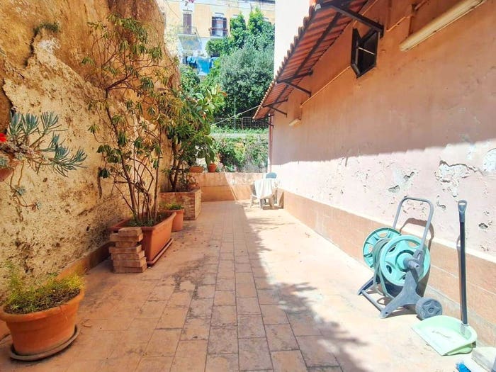 Appartamento trilocale in vendita in Gradoni Santa Maria Apparente, Vomero, Napoli