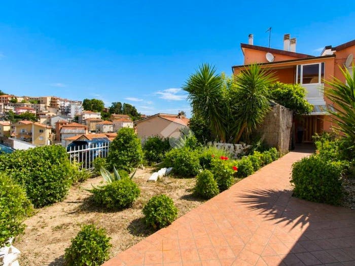 Appartamento trilocale in vendita in Via Francesco Petrarca, Centro, Castelfidardo