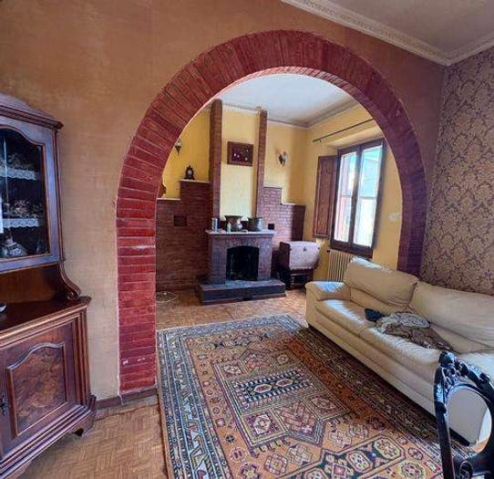 Appartamento quadrilocale in vendita in Via Cassia Nord, Castellina Scalo, Monteriggioni