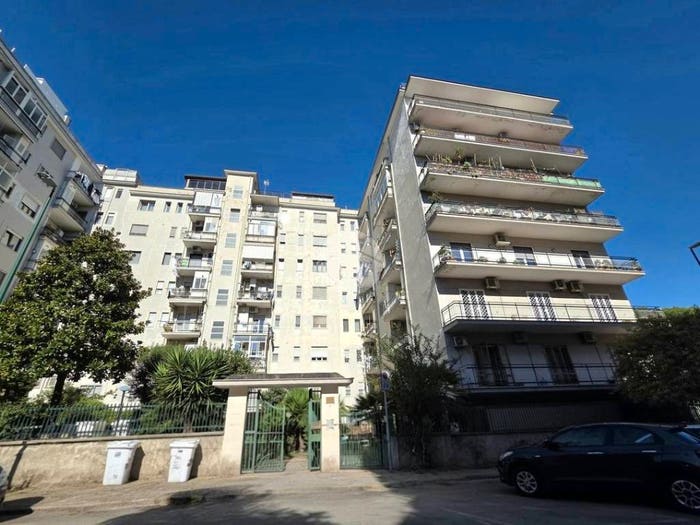 Appartamento trilocale in vendita in Viale degli astronauti, Colli Aminei Capodimonte, Napoli