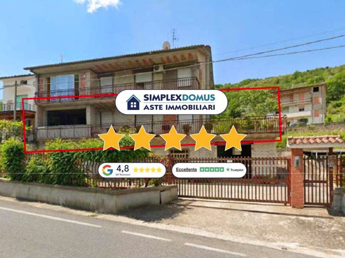 Appartamento con 6 locali in vendita in Via Valle Bernardo, Centro, Lenola