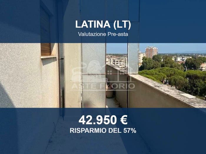 Casa trilocale in vendita in Corso Giacomo Matteotti, Centro Centro Storico Nicolosi, Latina