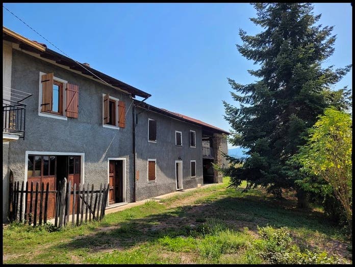 Casa con 6 locali in vendita in Sbernera, Mioglia