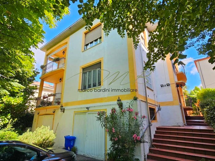 Appartamento trilocale in vendita in Via Eutimio Endrumaschi, Centro, Fornovo di Taro