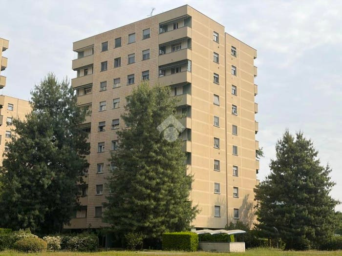 Appartamento quadrilocale in vendita in Via Natta, Gallaratese, Milano