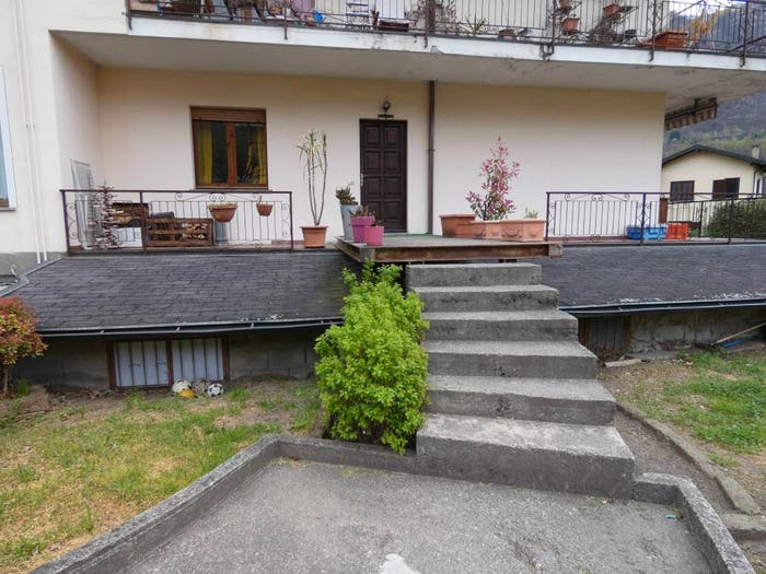 Appartamento trilocale in vendita in Via Bruno Bertone, Gabbio Cereda Ramate, Casale Corte Cerro