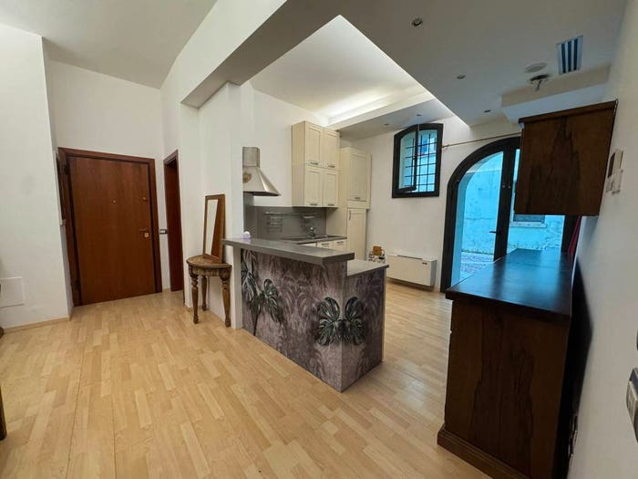Appartamento con 5 locali in vendita in Via Chiaramonti, Centro Storico, Cesena