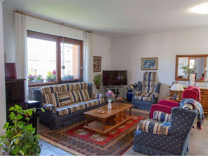 Casa con 6 locali in vendita in via Belvedere Fogliense, Centro, Mondaino