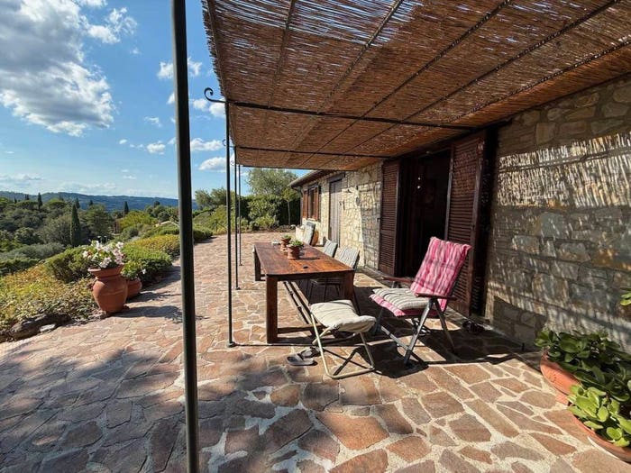 Casa con 6 locali in vendita in Valfabbrica