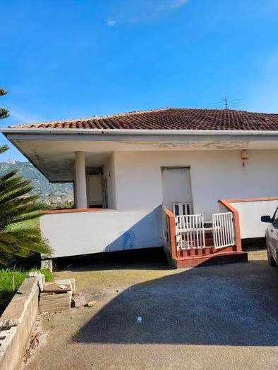Appartamento con 6 locali in vendita in Via Sandro Pertini, Capaccio Scalo, Capaccio Paestum