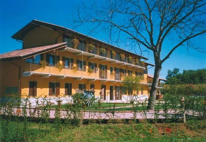 Casa con 6 locali in vendita in Via Vecchia Ticino, Oleggio