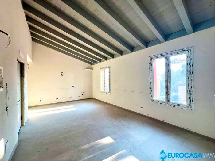 Appartamento bilocale in vendita in Via Flli Rosselli, Centro, Novi di Modena