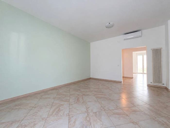 Appartamento con 5 locali in vendita in Gallodoro Prato, Jesi