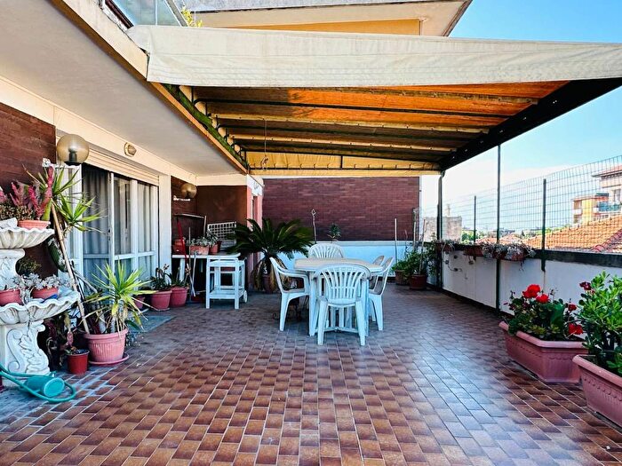 Appartamento quadrilocale in vendita in Piazzale Primo Maggio, Centro Storico, Pesaro