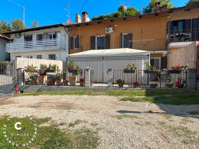 Casa con 6 locali in vendita in Pavarolo