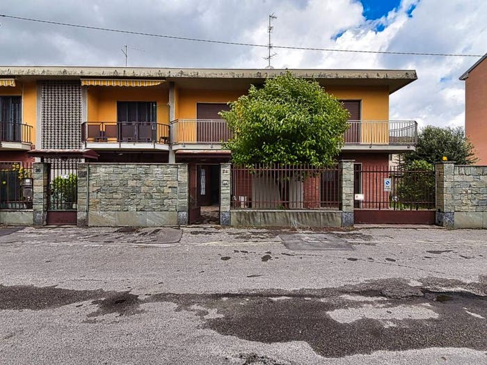 Casa quadrilocale in vendita in Via Ancona, Passirana Biringhello, Rho