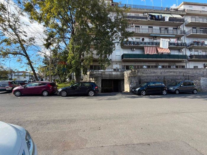 Appartamento quadrilocale in vendita in Via Suor Anna Cantalupo, Via delle Calcare, Catania