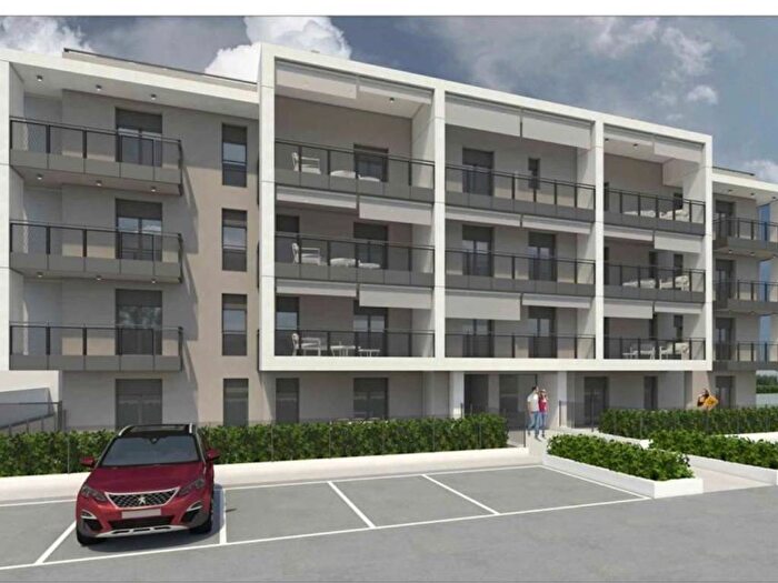 Appartamento trilocale in vendita in Via Sarinenn SNC, Villa Fastiggi, Pesaro