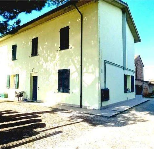 Casa con 6 locali in vendita in Via Ravegnana, Ospedaletto, Forlì