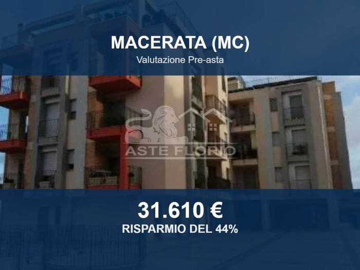 Appartamento bilocale in vendita in Via Trento, Centro, Macerata