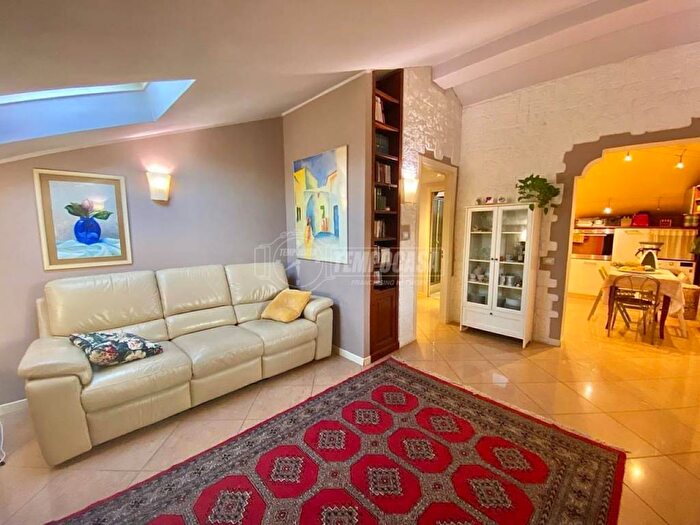 Casa con 6 locali in vendita in Via Alessandro Manzoni, Centro, Zelo Buon Persico