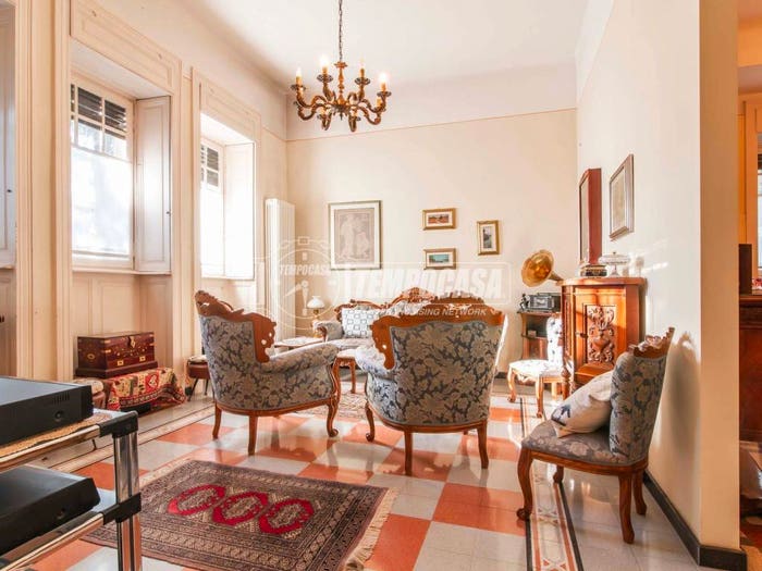 Appartamento quadrilocale in vendita in Via Francesco Crispi, Valduce Crispi, Como