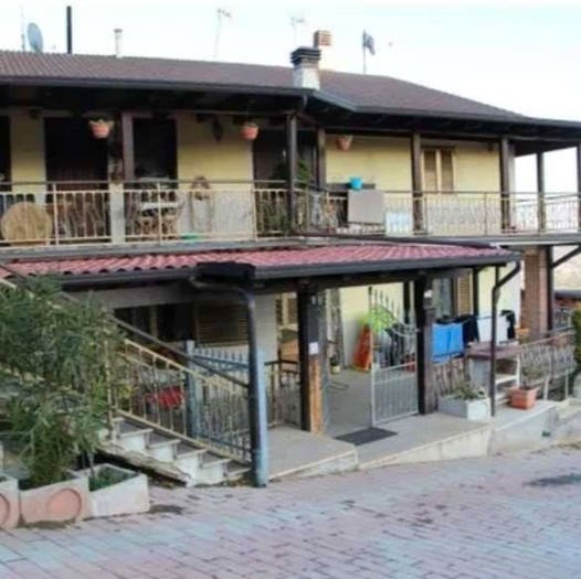 Appartamento con 6 locali in vendita in Via fontegrossa, Torretta Torrione, L'Aquila