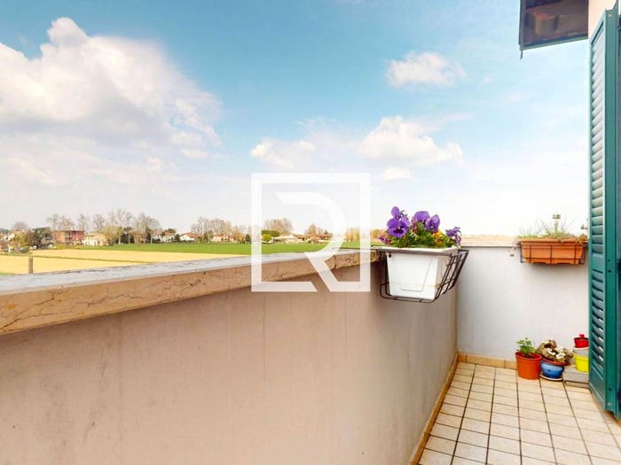Appartamento trilocale in vendita in Via Novembre, Villafranca, Forlì