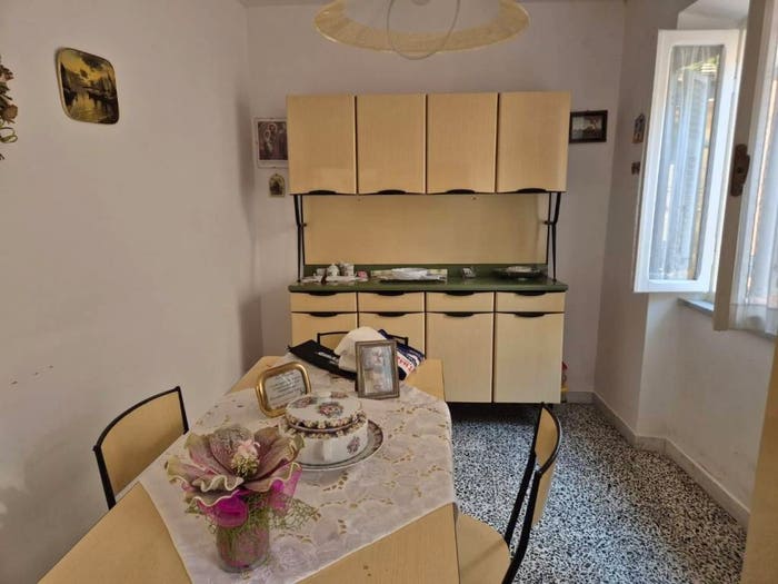 Appartamento trilocale in vendita in Piazza Alessandro Bonati, Miseglia Bedizzano Codena, Carrara