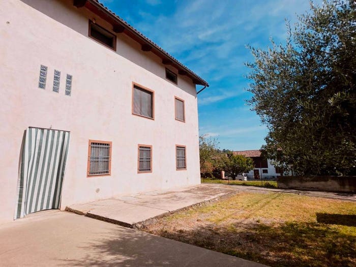 Casa con 6 locali in vendita in Strada Anziani, Costigliole d'Asti