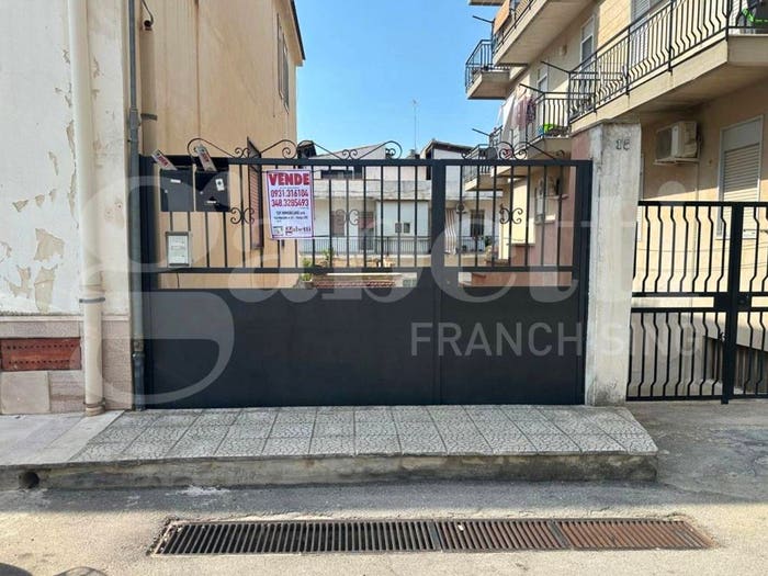 Appartamento quadrilocale in vendita in via paolo altieri, Centro, Noto