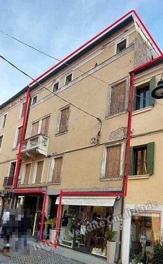 Casa con 6 locali in vendita in Corso Vittorio Emanuele II n, Centro, Adria