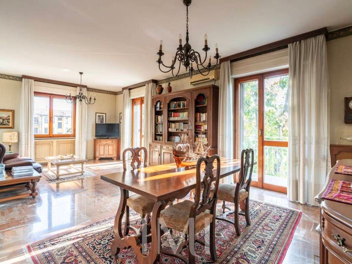 Appartamento trilocale in vendita in Via Mario Pichi, Navigli Darsena, Milano