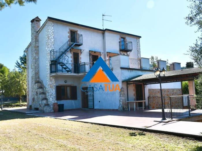 Casa con 6 locali in vendita in Località La Barca, Penna in Teverina