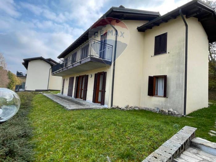 Appartamento trilocale in vendita in Pian Delle Noci, Lanzo D'Intelvi, Alta Valle Intelvi